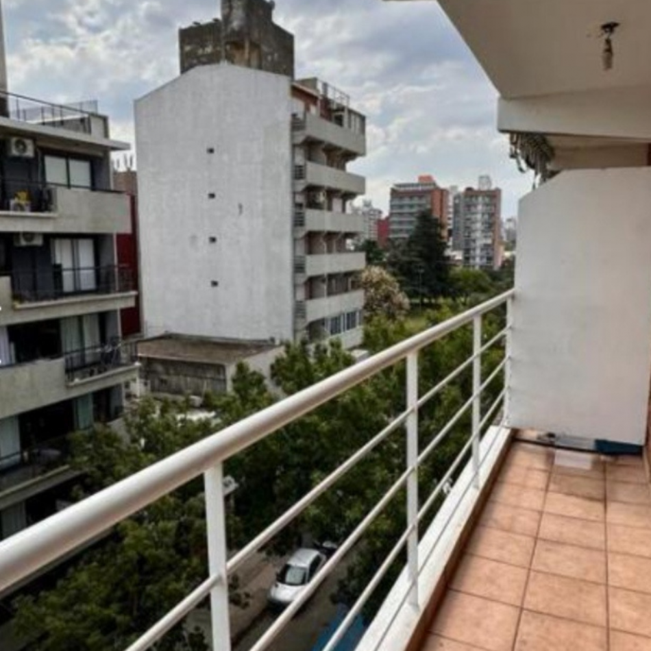 Rosario Departamento en venta - Sarmiento al 2000 