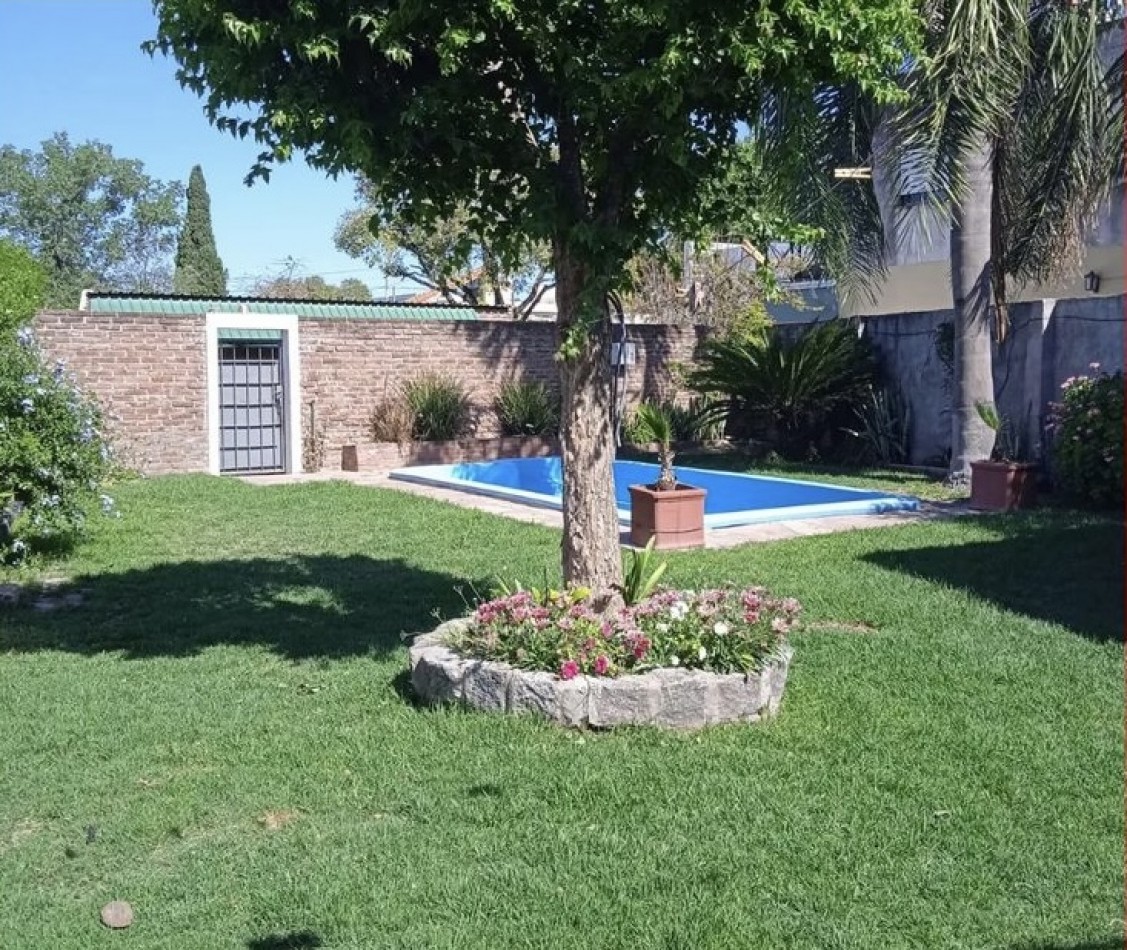 Pergamino Casa de 2 Plantas en venta - Annan al 900 - B° Villa Progreso 