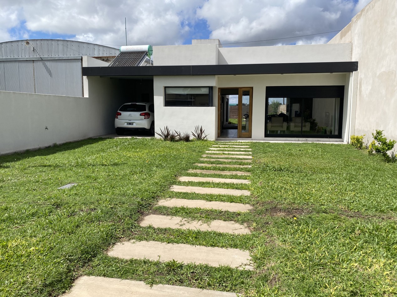 Mariano H. Alfonzo Moderna Propiedad en venta - Calle La Posta y Las Tropillas 