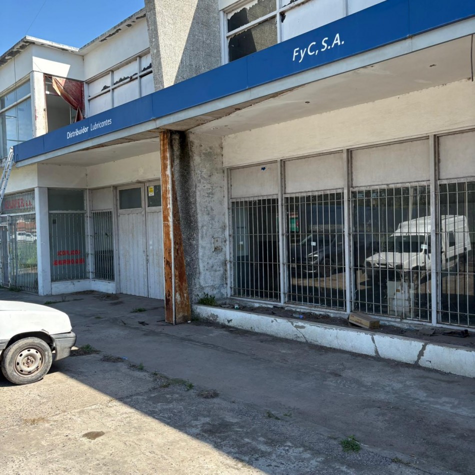 PERGAMINO. MAGNIFICO PREDIO EN BLOK DE 3123 M2 SOBRE RUTA NAC 188. UNICO