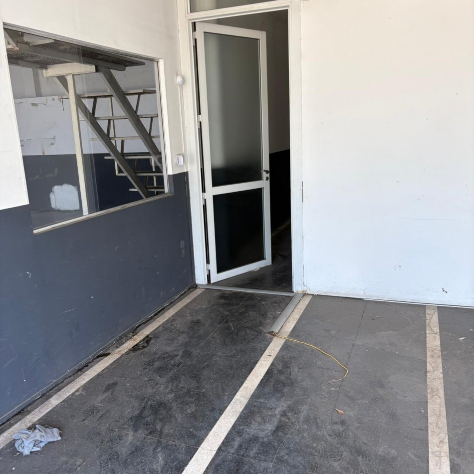 PERGAMINO. MAGNIFICO PREDIO EN BLOK DE 3123 M2 SOBRE RUTA NAC 188. UNICO