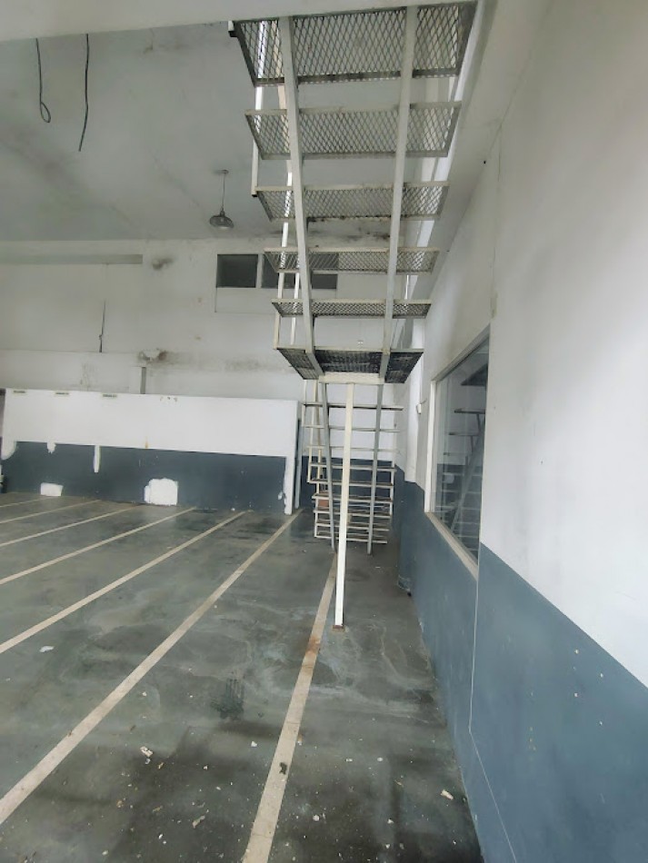 PERGAMINO. MAGNIFICO PREDIO EN BLOK DE 3123 M2 SOBRE RUTA NAC 188. UNICO