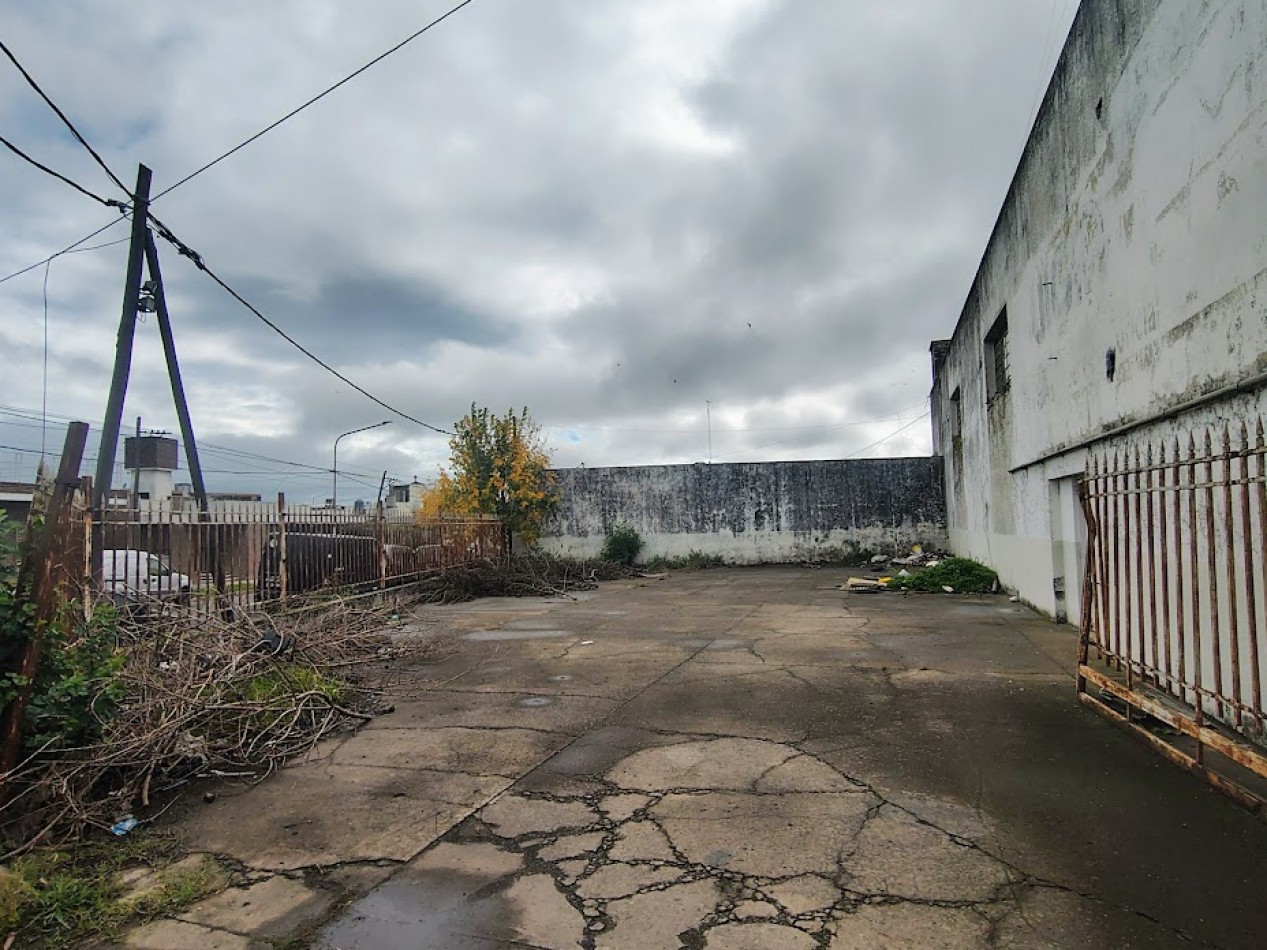 PERGAMINO. MAGNIFICO PREDIO EN BLOK DE 3123 M2 SOBRE RUTA NAC 188. UNICO