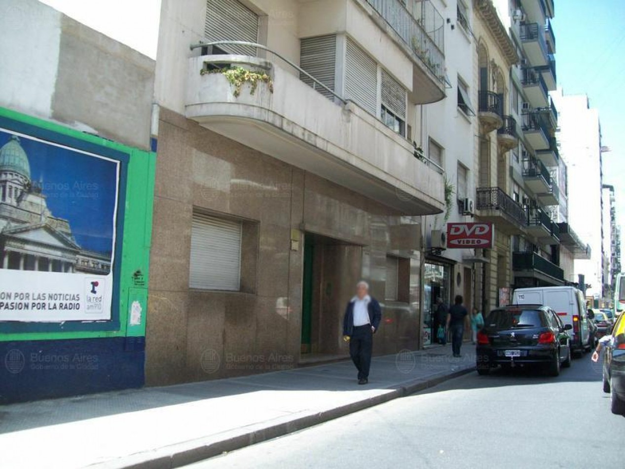 DEPTO 1 DORMITORIO y DEPENDENCIAS SERVICIO. EXTERNO RODRIGUEZ PEÑA al 400 a MTS DE AVDA CORRIENTES