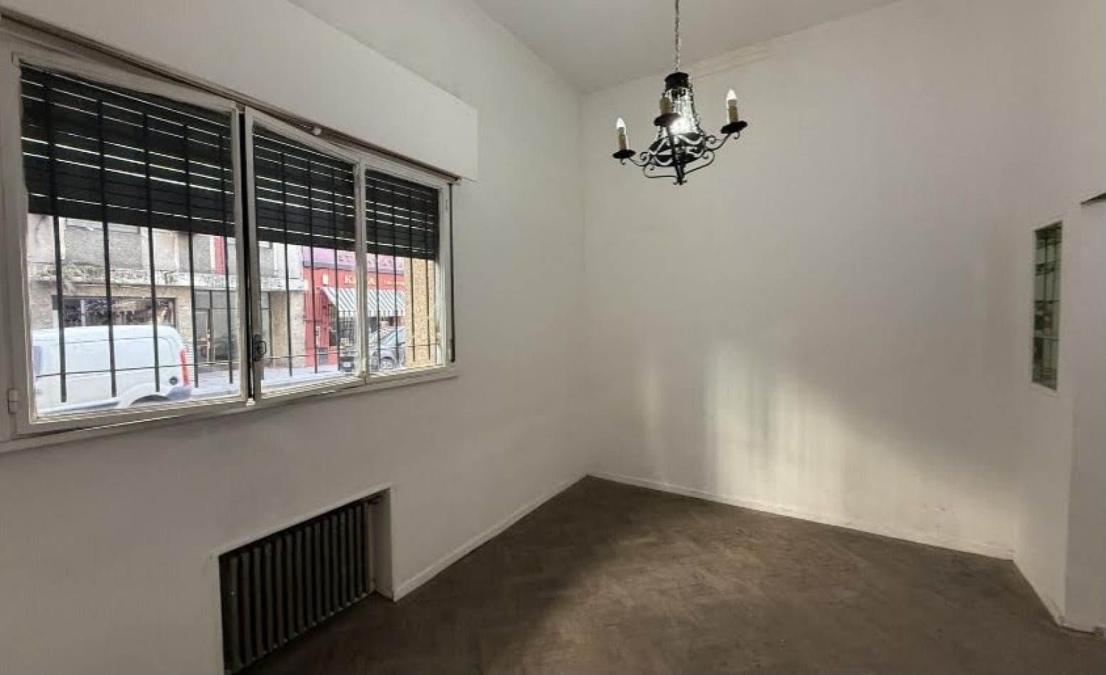 DEPTO 1 DORMITORIO y DEPENDENCIAS SERVICIO. EXTERNO RODRIGUEZ PEÑA al 400 a MTS DE AVDA CORRIENTES