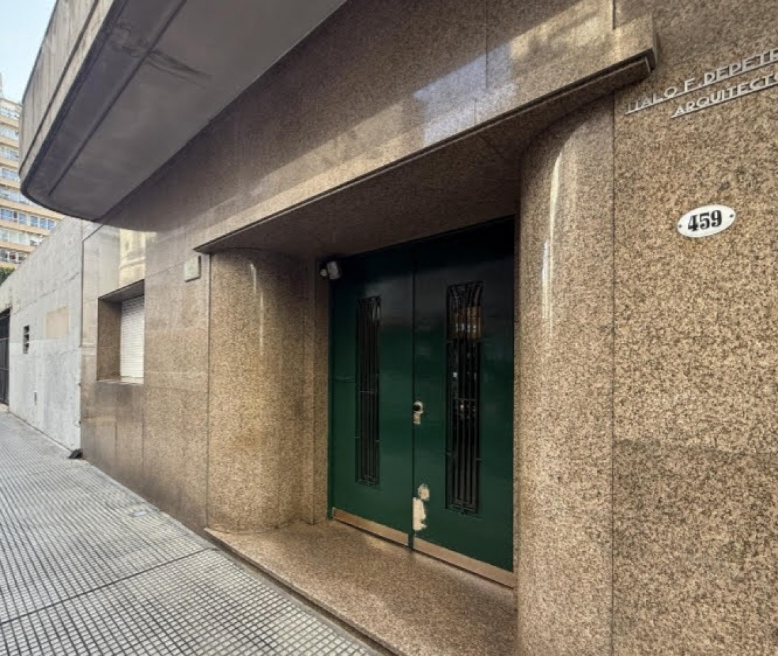 DEPTO 1 DORMITORIO y DEPENDENCIAS SERVICIO. EXTERNO RODRIGUEZ PEÑA al 400 a MTS DE AVDA CORRIENTES