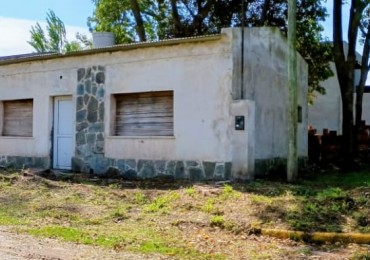 Mariano H. Alfonzo Oportunidad Casa 1 Dorm en venta - Mariano Moreno y 12 de Octubre 